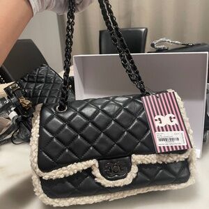 NWT Black Gilda Paris Quilted Fur Baguette Shoulder or Crossbody Bag